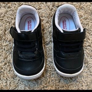 Black Surprise Rite Tennis Shoes